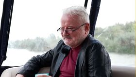 Fosta iubită a lui Irinel Columbeanu l-a vizitat la azil! Cum a decurs întâlnirea dintre fostul milionar și femeia cu 40 de ani mai tânără: „O să mai vină pe la mine”